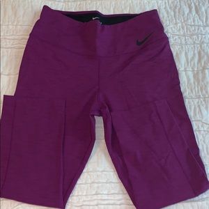 Nike dri fit women’s leggings size m